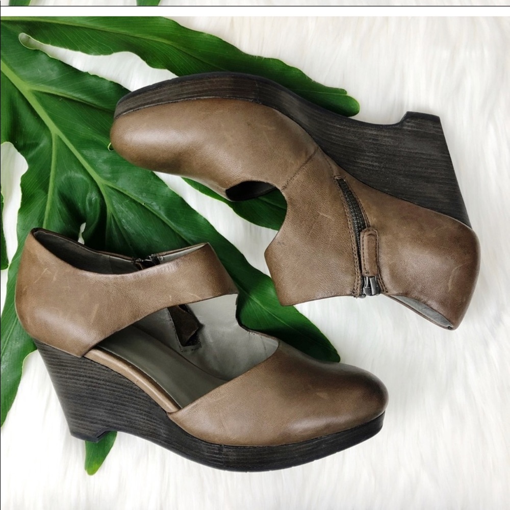 ISO Eileen Fisher leather wedges size 9.5 or 10